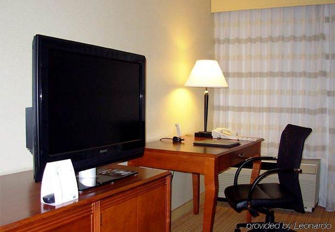 Courtyard By Marriott Springfield Ξενοδοχείο Δωμάτιο φωτογραφία